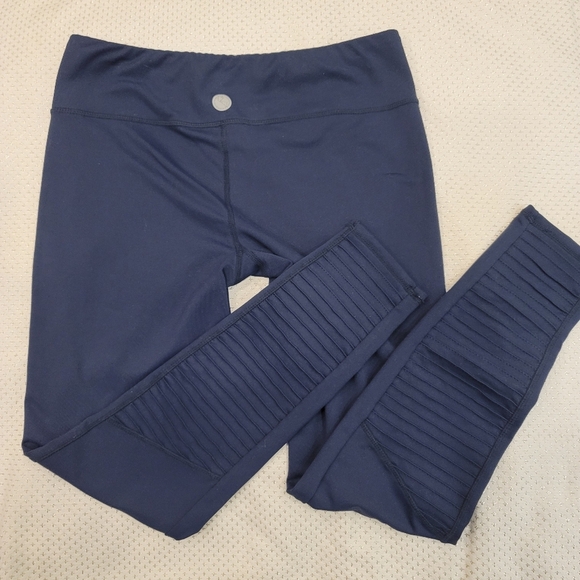 Threads 4 Thoughts Leggings - M - Picture 2 of 9